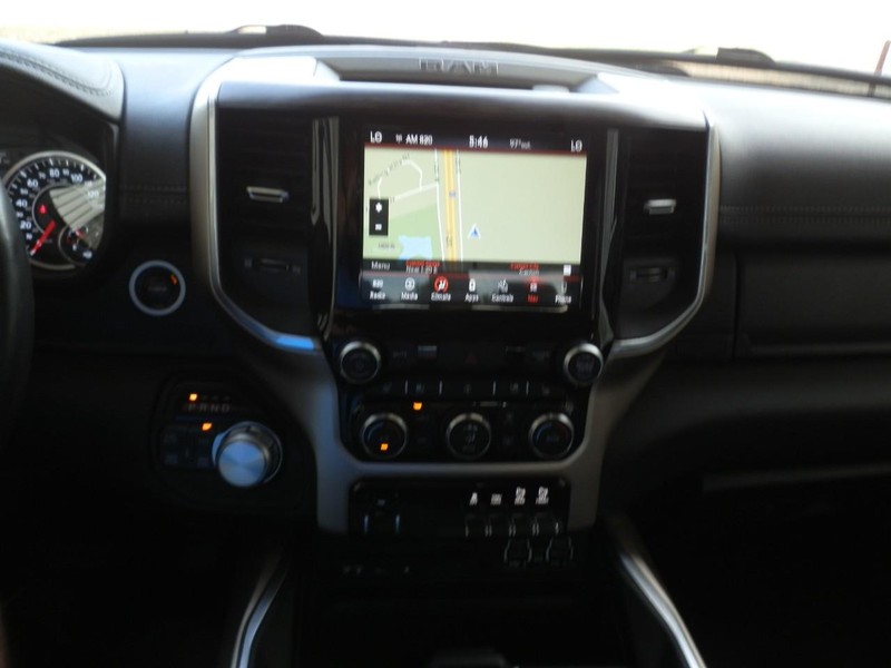 Ram 1500 Vehicle Full-screen Gallery Image 25