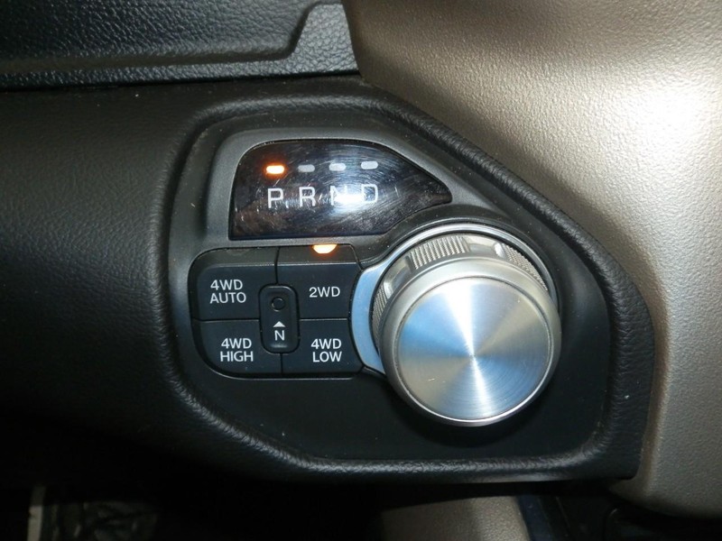 Ram 1500 Vehicle Full-screen Gallery Image 26