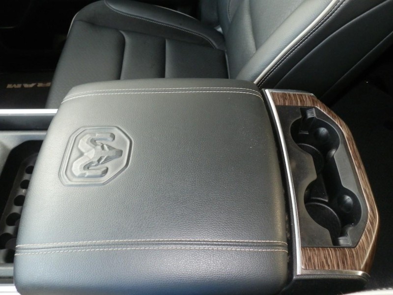 Ram 1500 Vehicle Full-screen Gallery Image 37