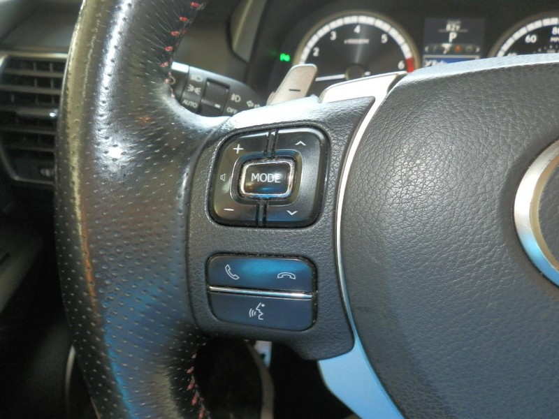 Lexus NX 200t Vehicle Full-screen Gallery Image 16