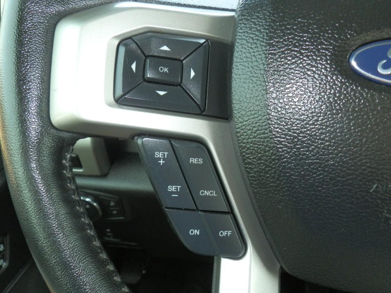 Ford Super Duty F-250 Vehicle Full-screen Gallery Image 19