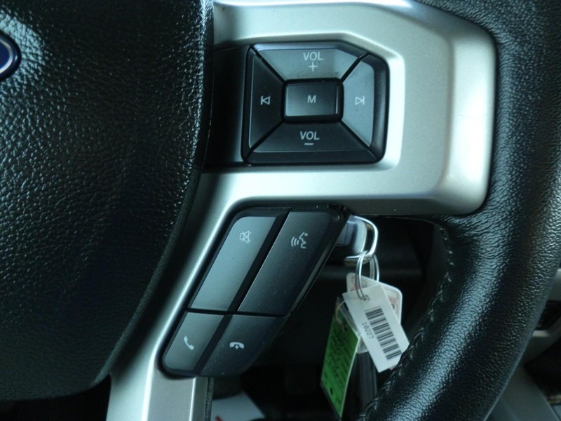 Ford Super Duty F-250 Vehicle Full-screen Gallery Image 20