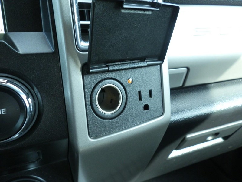 Ford Super Duty F-250 Vehicle Full-screen Gallery Image 28