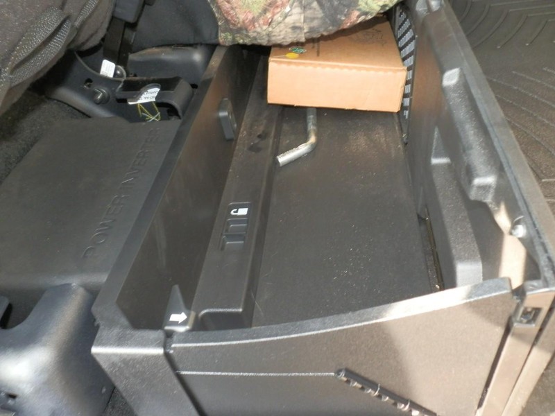 Ford Super Duty F-250 Vehicle Full-screen Gallery Image 30