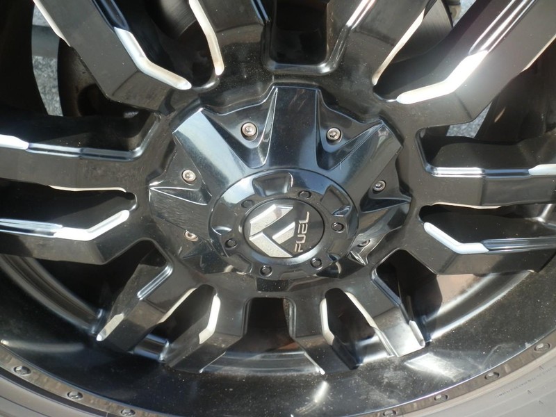 Ford Super Duty F-250 Vehicle Full-screen Gallery Image 38