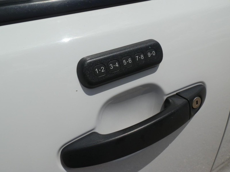 Ford Ranger Vehicle Full-screen Gallery Image 26