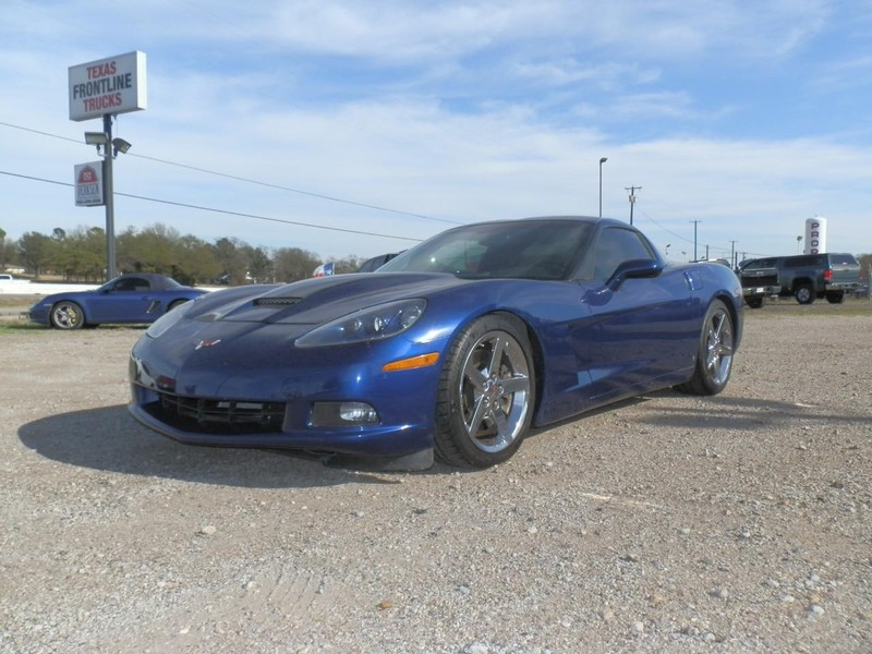 Chevrolet Corvette Vehicle Full-screen Gallery Image 01