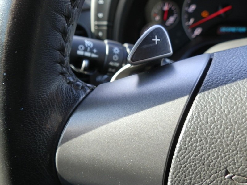 Chevrolet Corvette Vehicle Full-screen Gallery Image 13