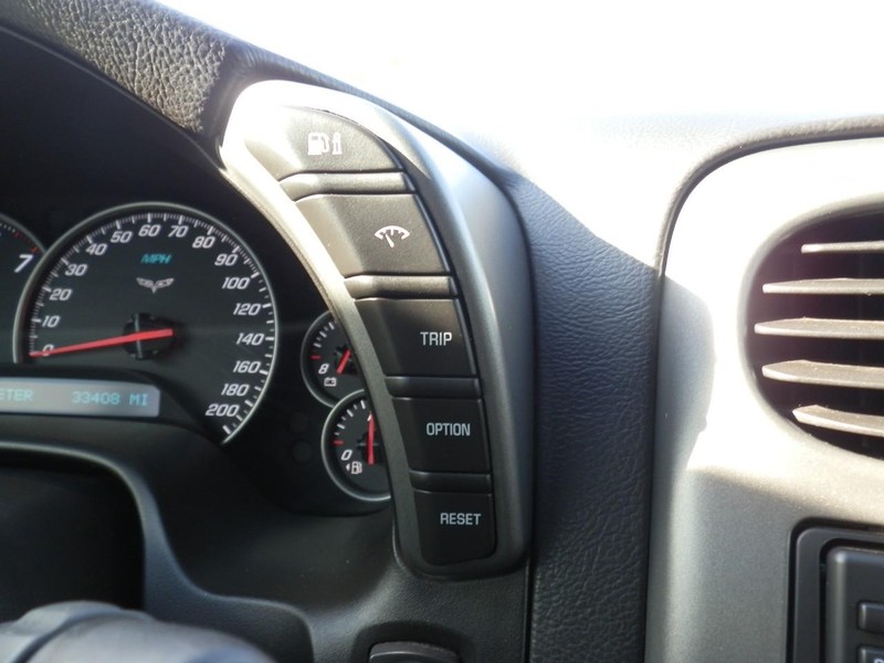 Chevrolet Corvette Vehicle Full-screen Gallery Image 16