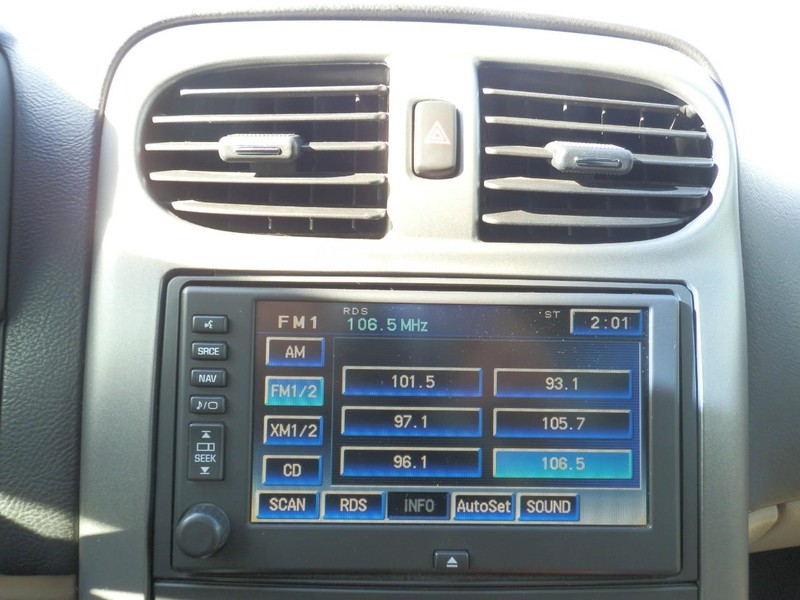 Chevrolet Corvette Vehicle Full-screen Gallery Image 18