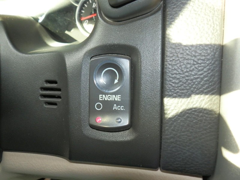 Chevrolet Corvette Vehicle Full-screen Gallery Image 20