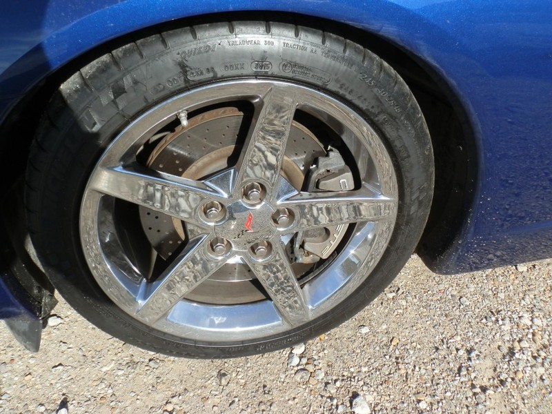 Chevrolet Corvette Vehicle Full-screen Gallery Image 28