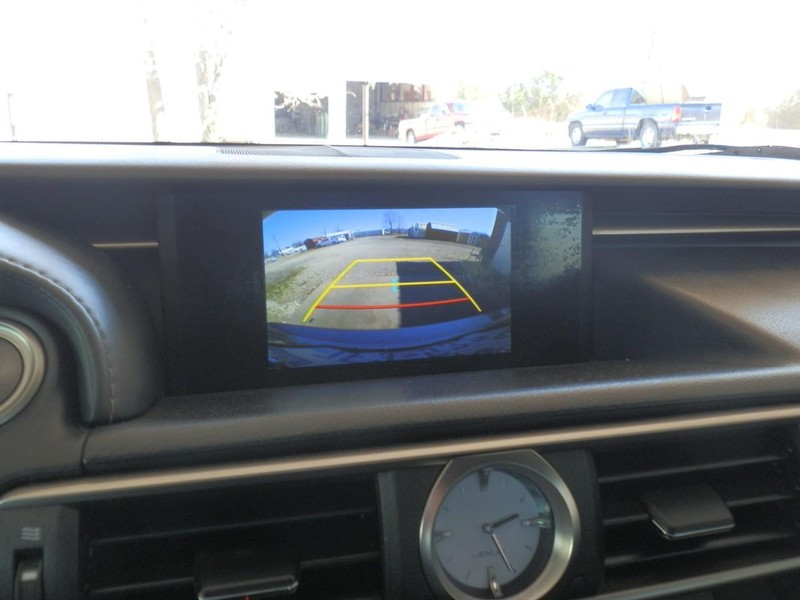 Lexus RC 350 Vehicle Full-screen Gallery Image 13