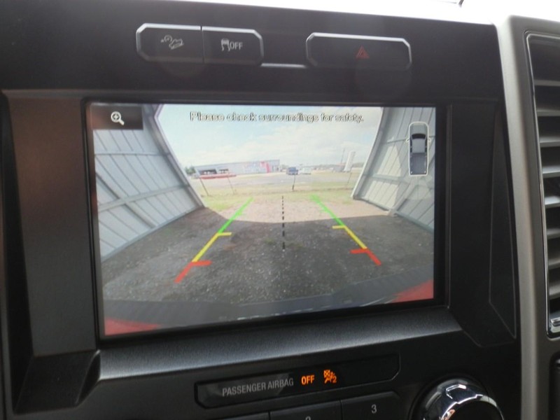 Ford F-150 Vehicle Full-screen Gallery Image 16