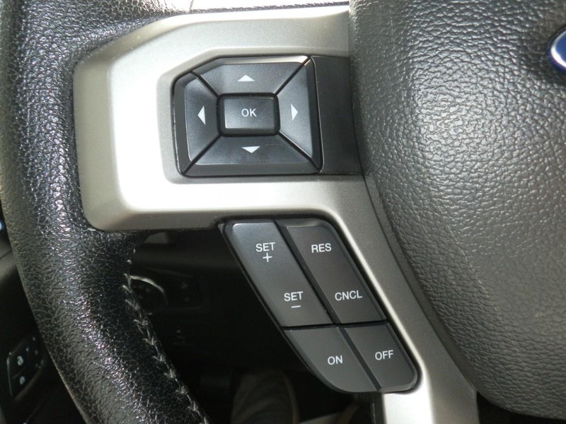 Ford F-150 Vehicle Full-screen Gallery Image 19