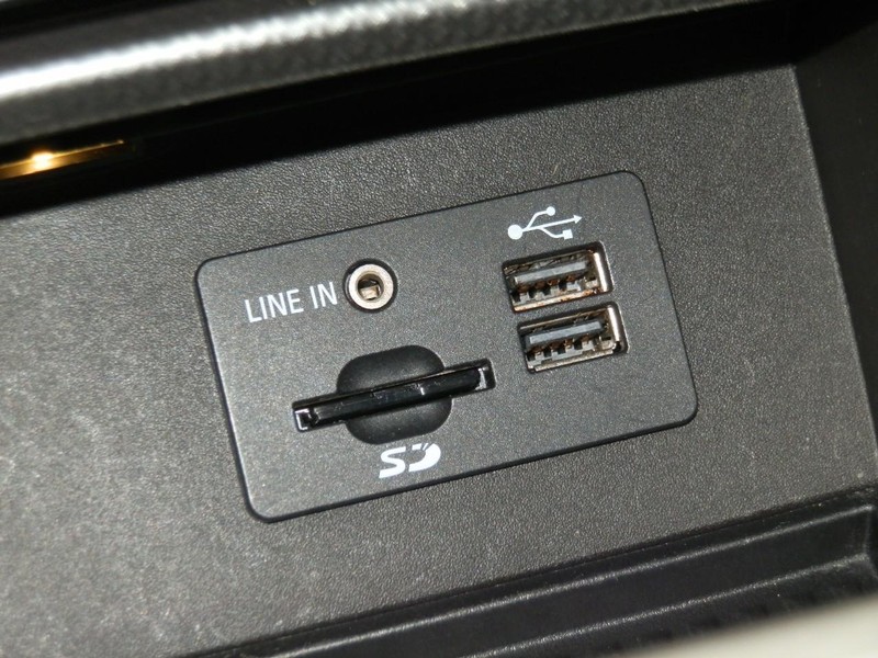 Ford F-150 Vehicle Full-screen Gallery Image 27