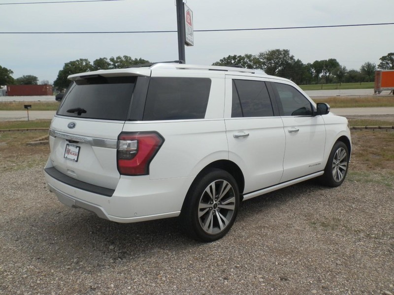 Ford Expedition Vehicle Full-screen Gallery Image 04