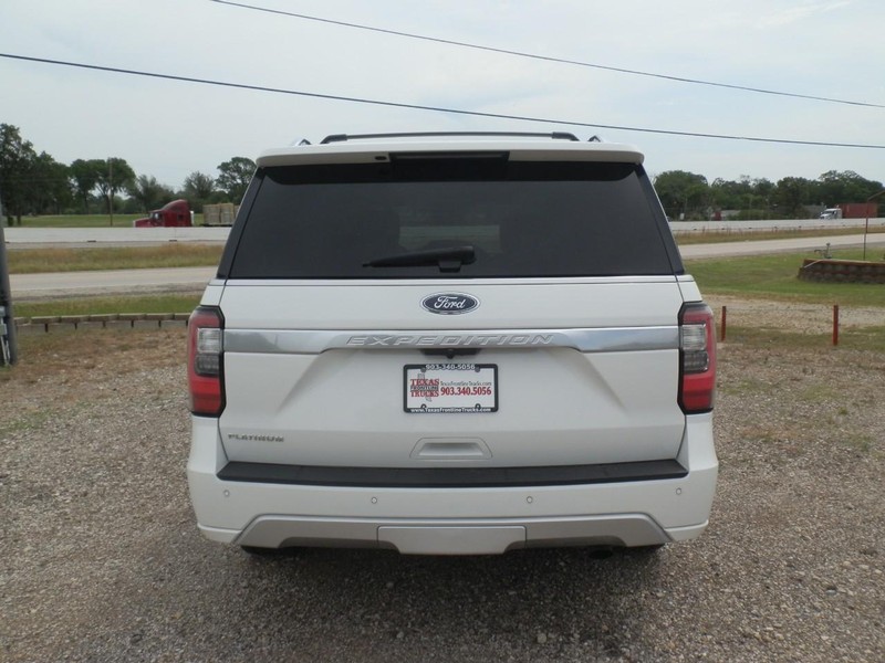 Ford Expedition Vehicle Full-screen Gallery Image 08