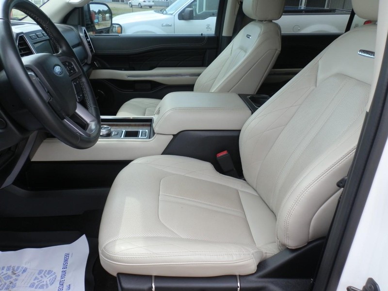 Ford Expedition Vehicle Full-screen Gallery Image 09