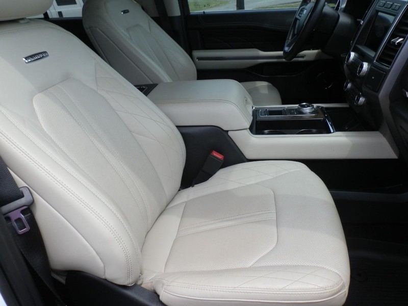 Ford Expedition Vehicle Full-screen Gallery Image 12