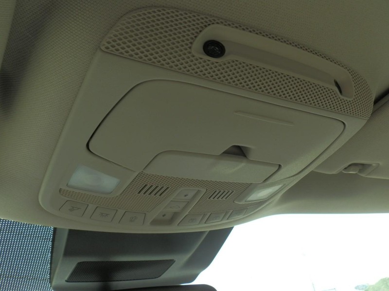 Ford Expedition Vehicle Full-screen Gallery Image 29