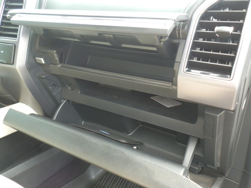 Ford Expedition Vehicle Full-screen Gallery Image 31