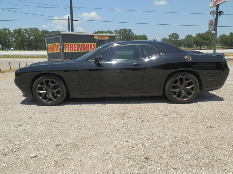 Dodge Challenger Vehicle Full-screen Gallery Image 05