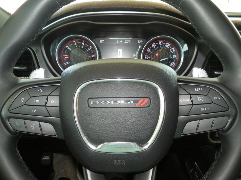 Dodge Challenger Vehicle Full-screen Gallery Image 09