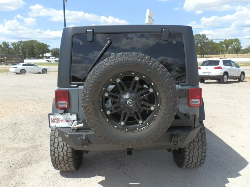 Jeep Wrangler Unlimited Vehicle Full-screen Gallery Image 08