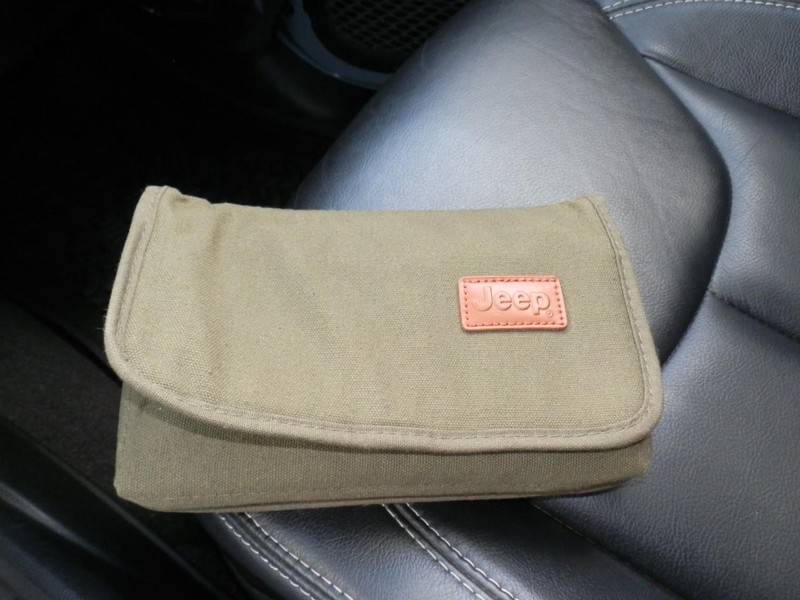 Jeep Wrangler Unlimited Vehicle Full-screen Gallery Image 33