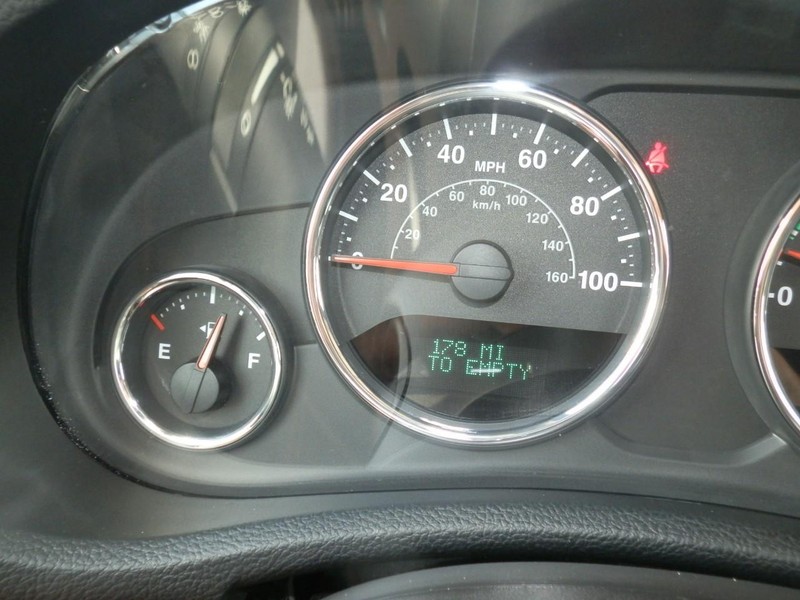 Jeep Wrangler Unlimited Vehicle Full-screen Gallery Image 41