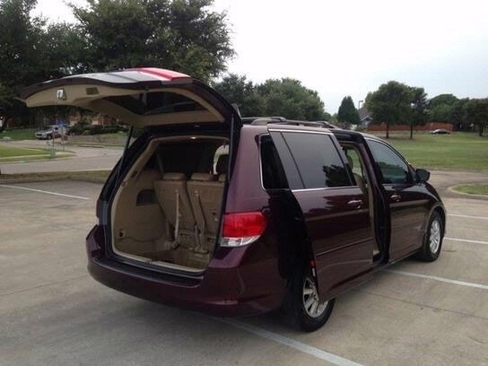 Honda Odyssey Vehicle Full-screen Gallery Image 03