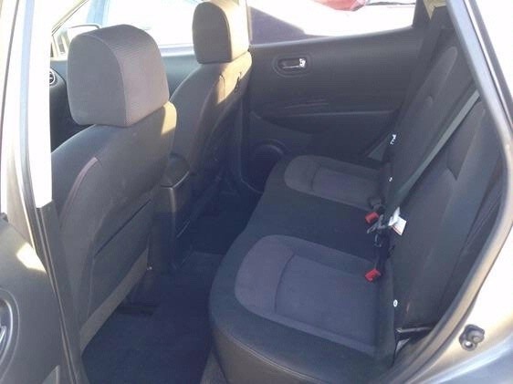 Nissan Rogue Vehicle Full-screen Gallery Image 08