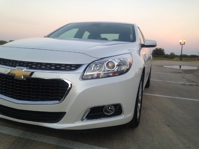Chevrolet Malibu Vehicle Full-screen Gallery Image 12