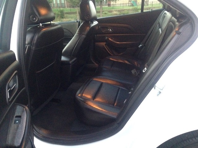 Chevrolet Malibu Vehicle Full-screen Gallery Image 15