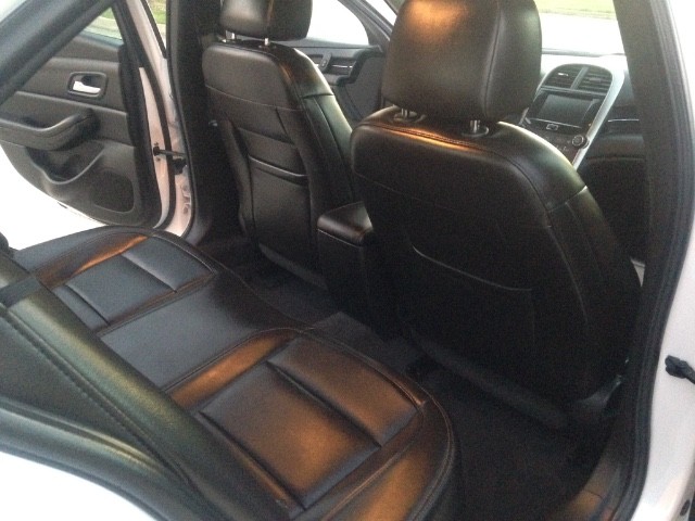 Chevrolet Malibu Vehicle Full-screen Gallery Image 17