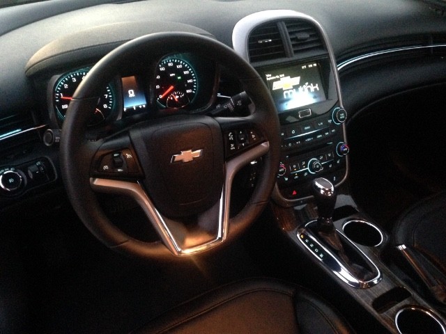 Chevrolet Malibu Vehicle Full-screen Gallery Image 18