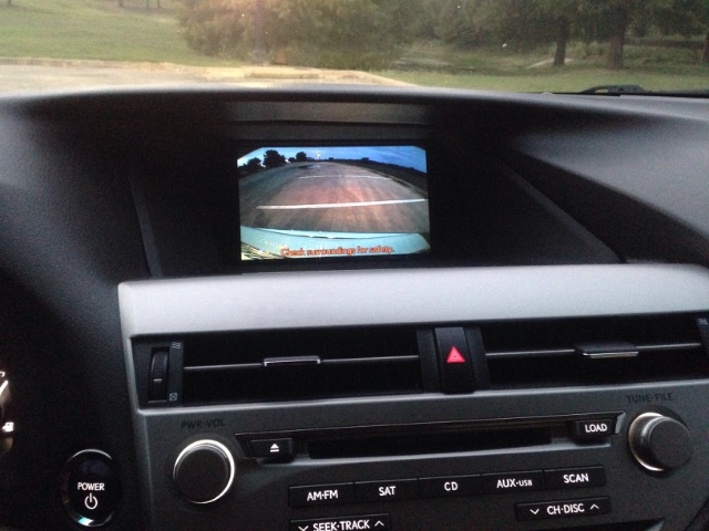 Lexus RX 450h Vehicle Full-screen Gallery Image 23