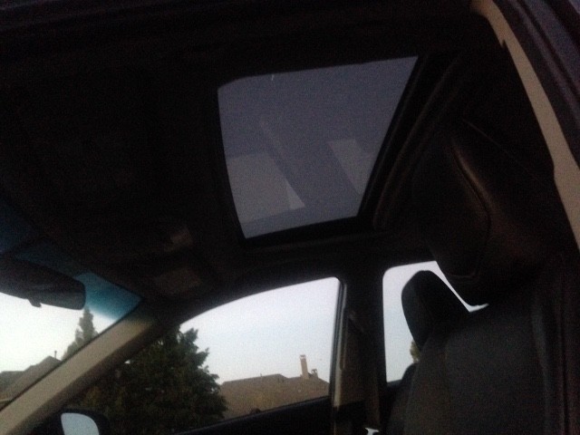 Toyota Camry Vehicle Full-screen Gallery Image 28