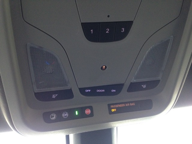 Chevrolet Impala Vehicle Full-screen Gallery Image 29