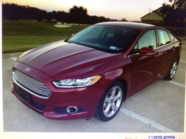 Ford Fusion Vehicle Full-screen Gallery Image 30