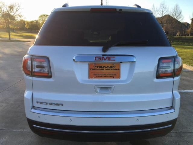 GMC Acadia Vehicle Full-screen Gallery Image 03