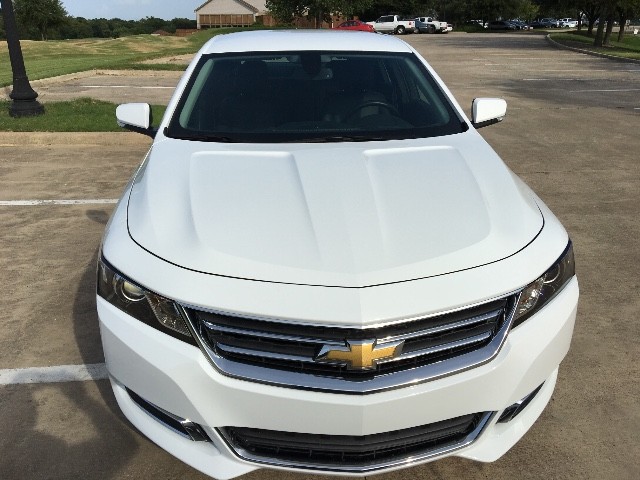 Chevrolet Impala Vehicle Full-screen Gallery Image 2