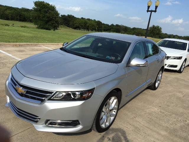 Chevrolet Impala Vehicle Full-screen Gallery Image 02