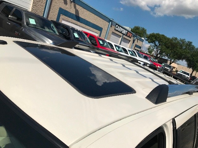 Ford Explorer Vehicle Full-screen Gallery Image 10