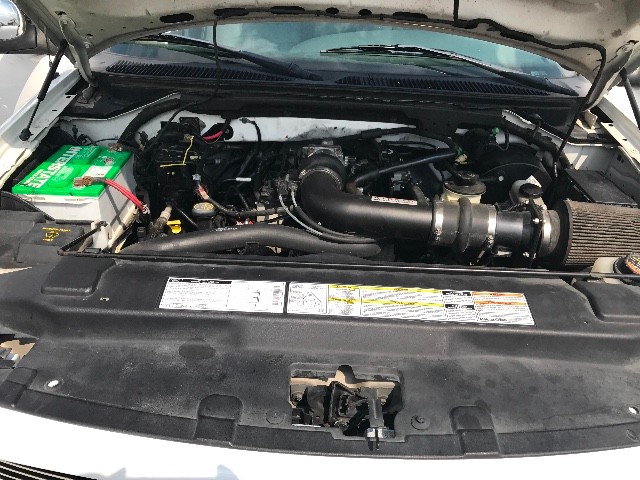 Ford F-150 Vehicle Full-screen Gallery Image 14