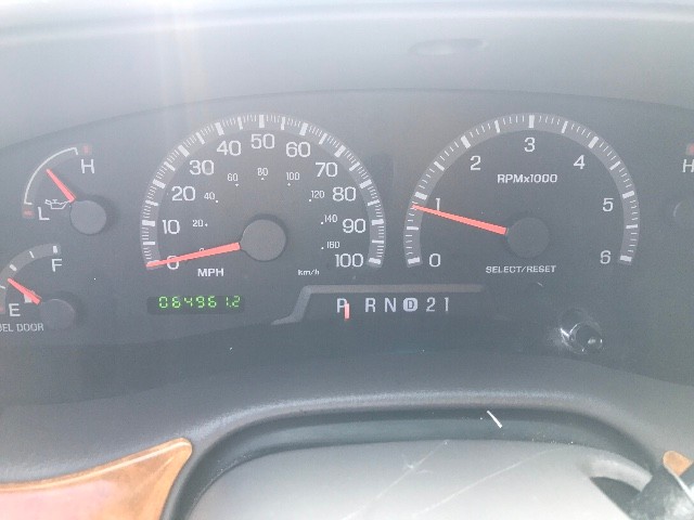 Ford F-150 Vehicle Full-screen Gallery Image 15