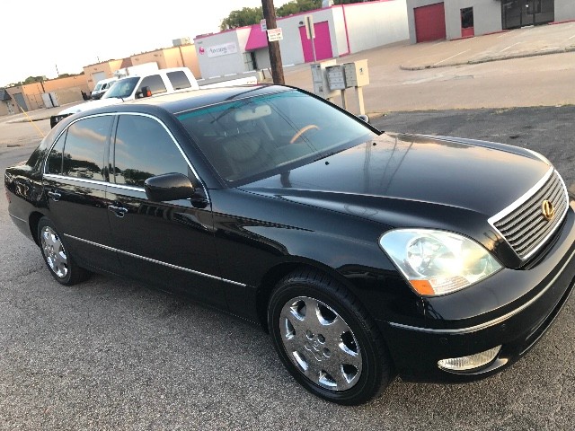 Lexus LS 430 Vehicle Full-screen Gallery Image 03