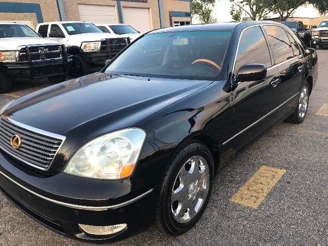 Lexus LS 430 Vehicle Full-screen Gallery Image 04