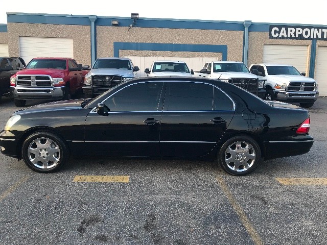 Lexus LS 430 Vehicle Full-screen Gallery Image 06